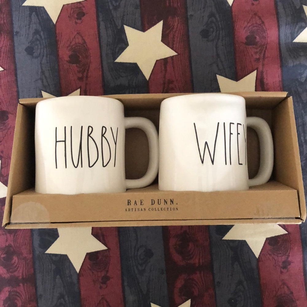 Rae Dunn “Hubby and Wifey” mug set